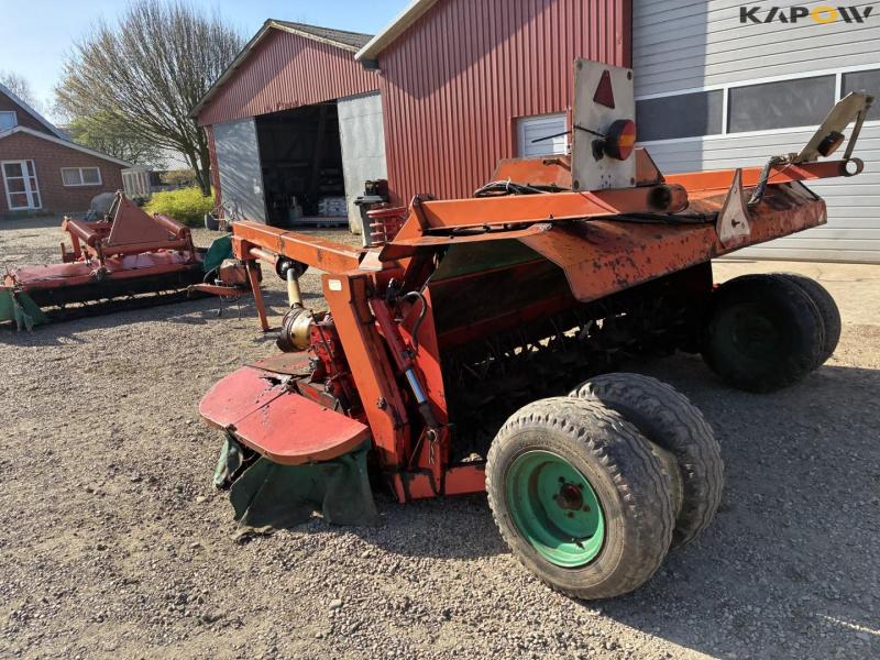 Kverneland taarup 338b/328E seeding set with front mower 7