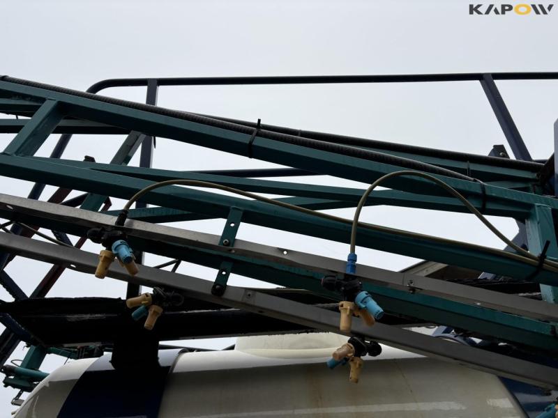 Sprayer Uni-Flyg 7000 24meter sprayer 26