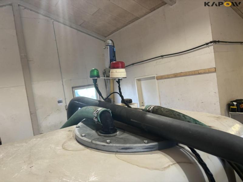 Kyndestoft front tank with computer 12