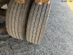 Flatbed truck with brakes on 1 axle 11