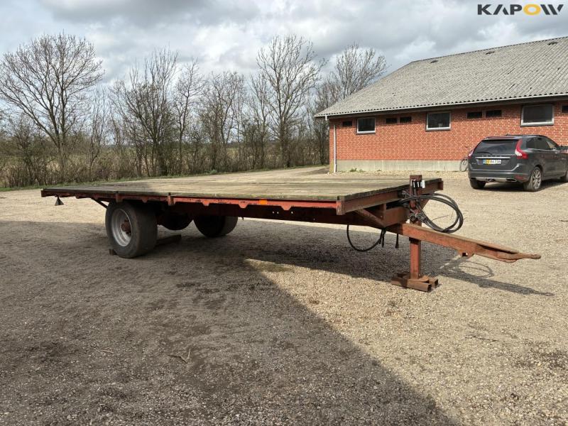 Flatbed truck 3