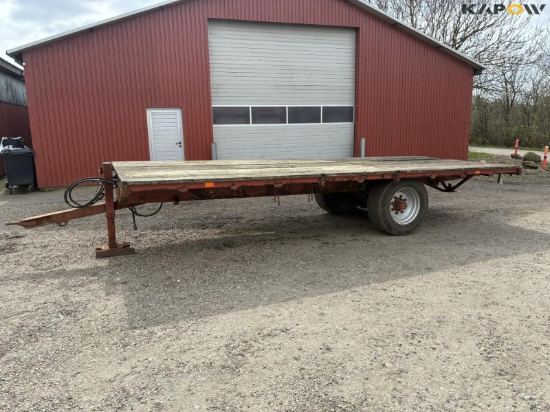 Flatbed truck 7
