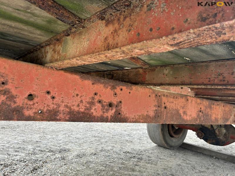 Flatbed truck 24