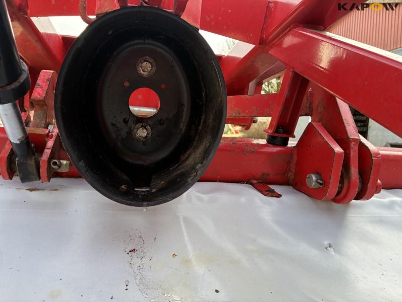 Lely 320F frame and curtains 15