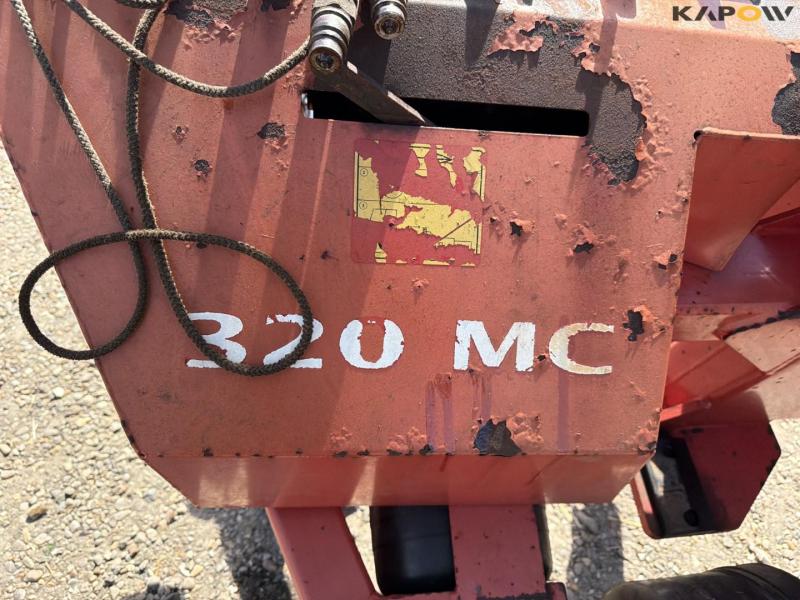 Lely 320MC mower 10