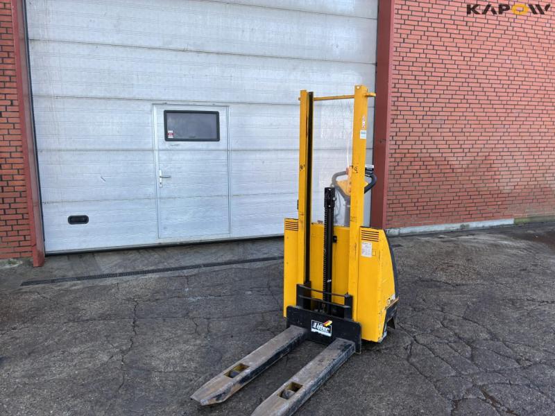 Lifter GX10/16 electric pallet truck 3