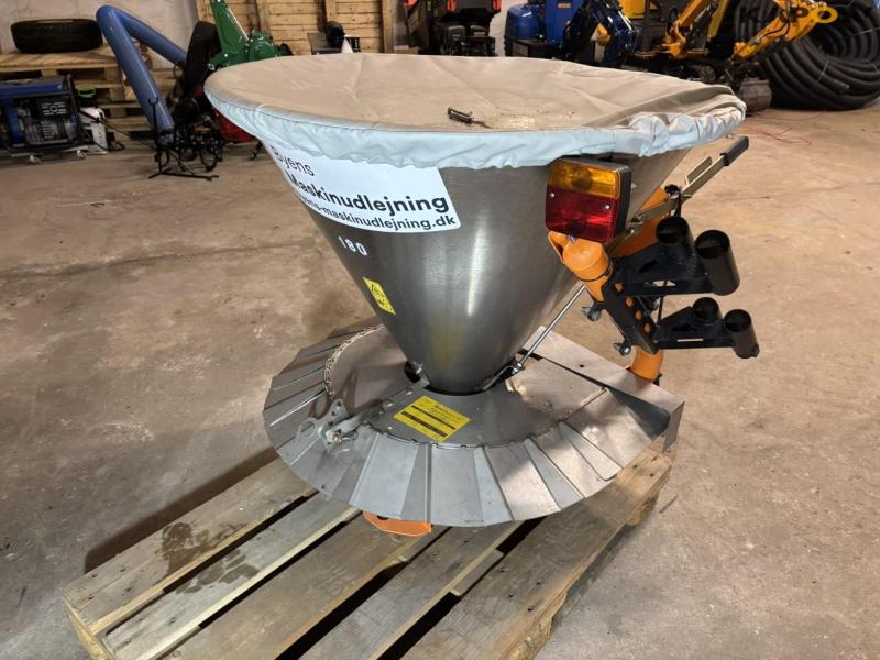 LS Cosmo P-Pro 180 salt spreader - NEW 5
