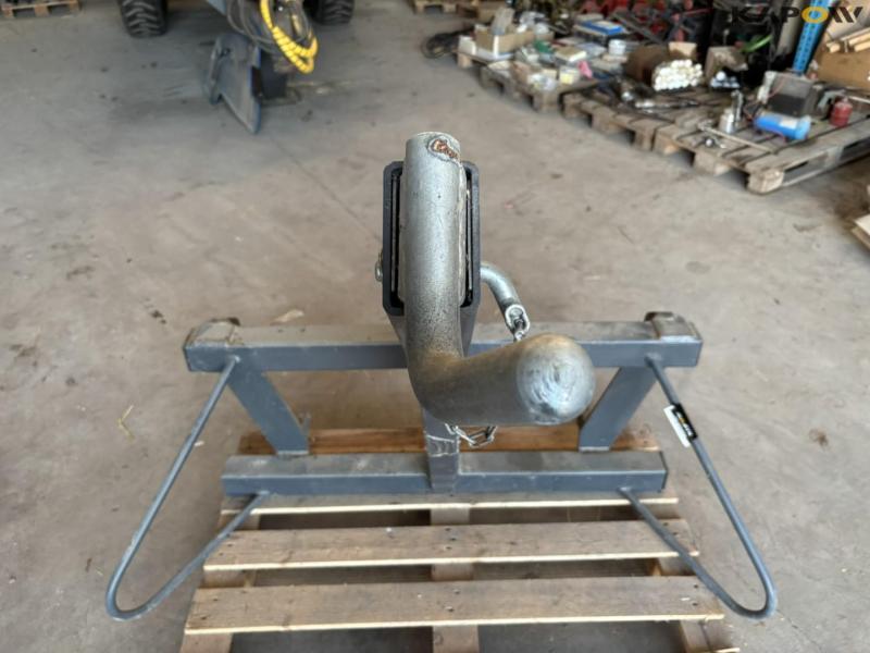 LST big bag lifter with Euro hitch 8