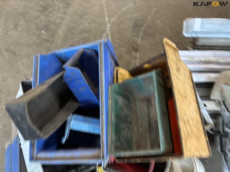 Fluorescent tubes, fixtures and storage boxes 17