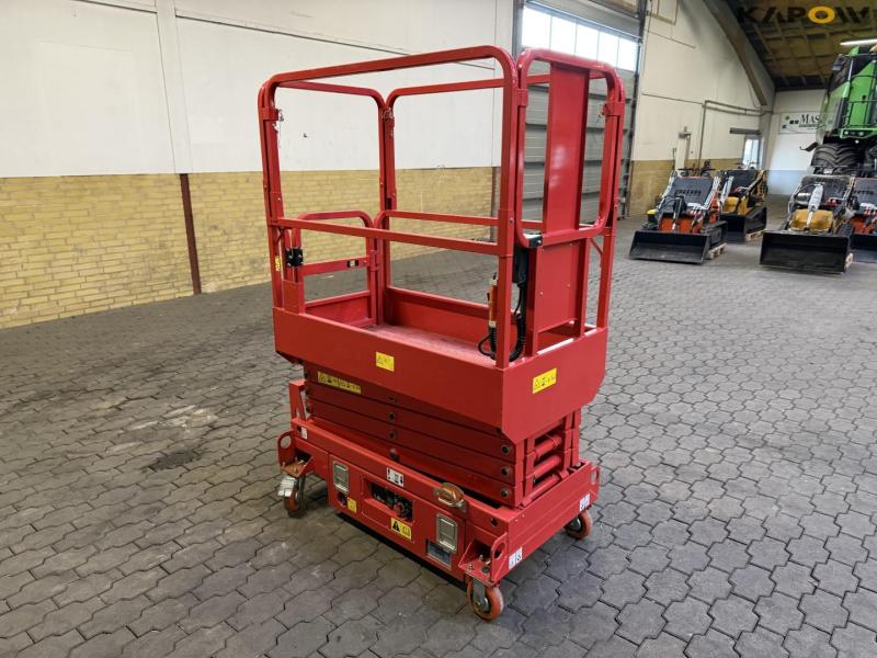Magni ES0607M scissor lift 3