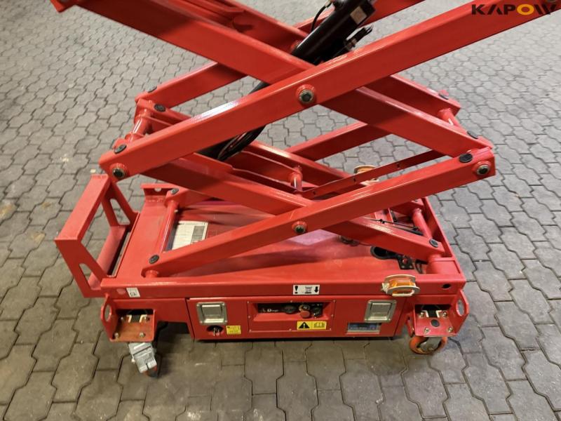 Magni ES0607M scissor lift 21