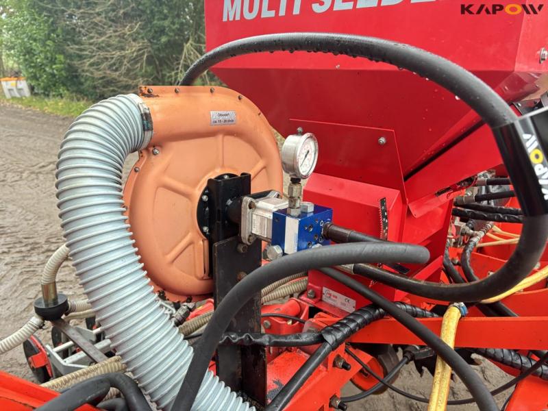 Maschio corn cleaner with HE-VA seed box 26