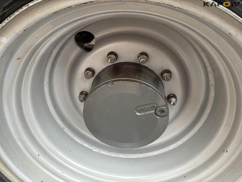 Massey Ferguson 7480 tractor 19