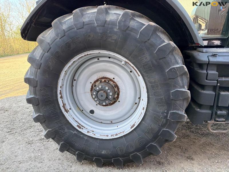 Massey Ferguson 8690 tractor with front loader 71