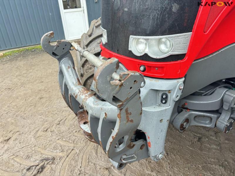 Massey Ferguson 8690 tractor 12