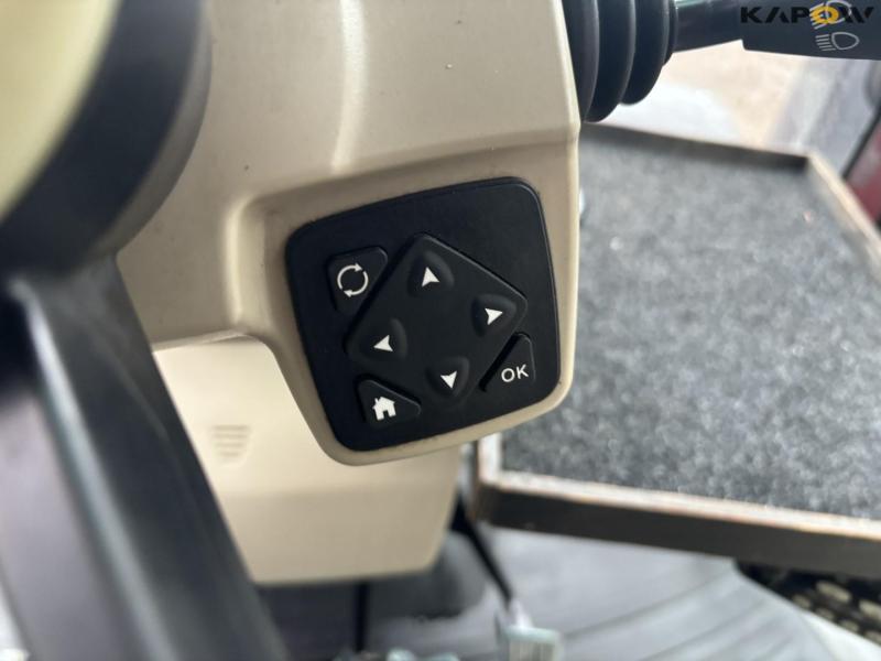 Massey Ferguson 8690 tractor 50