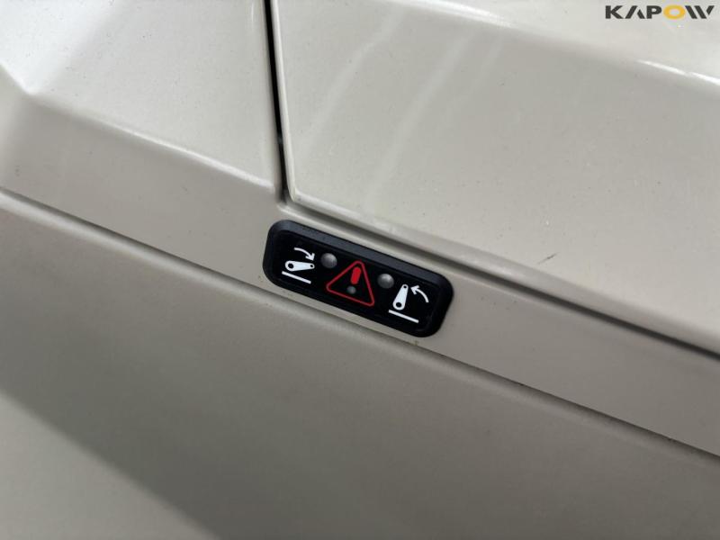 Massey Ferguson 8690 tractor 62