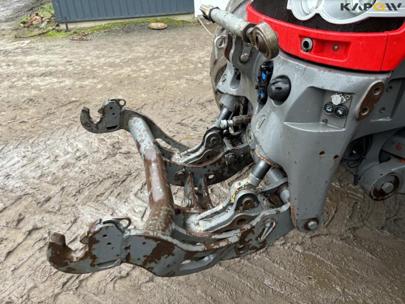 Massey Ferguson 8690 tractor. 13