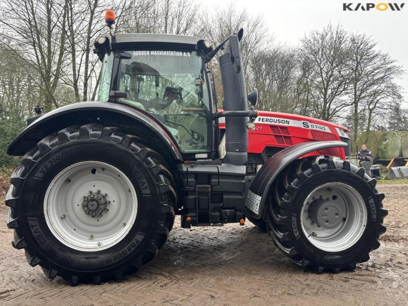 Massey Ferguson 8740S tractor 4