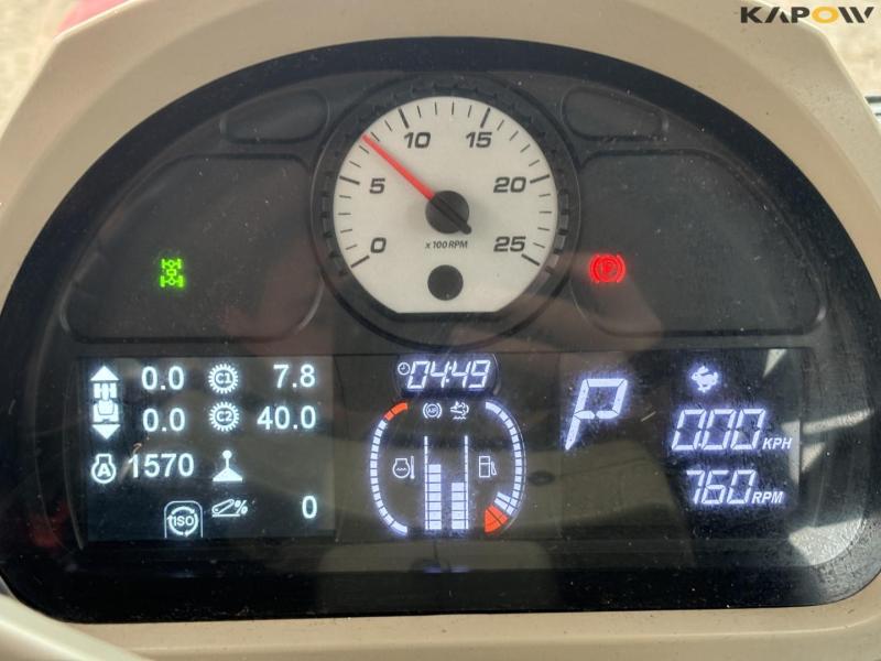 Massey Ferguson 8740S tractor 52