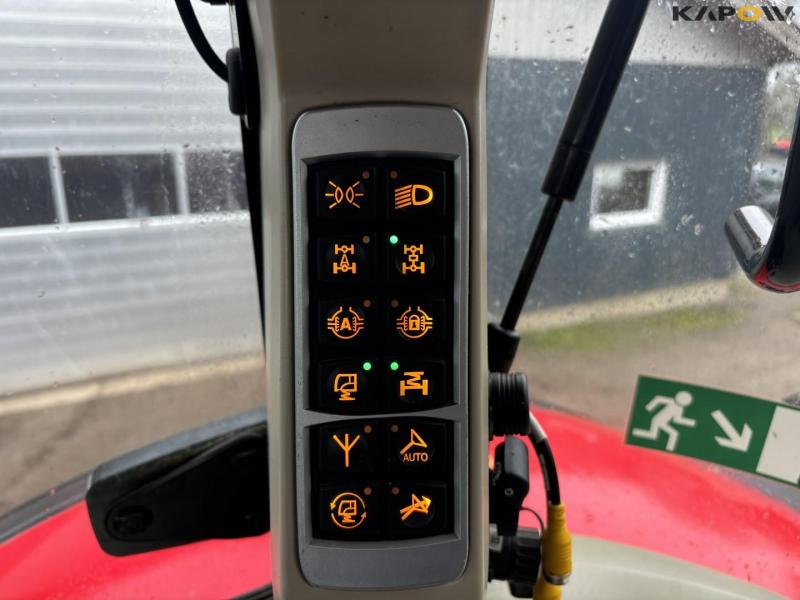 Massey Ferguson 8740S tractor 66