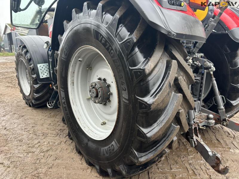 Massey Ferguson 8740S tractor 81