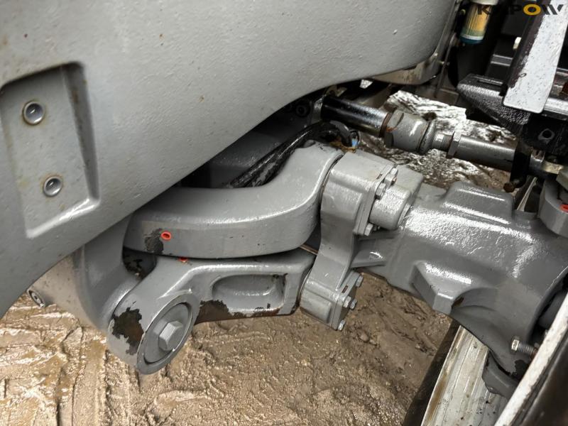 Massey Ferguson 8740S tractor 12