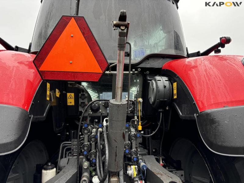 Massey Ferguson 8740S tractor 30