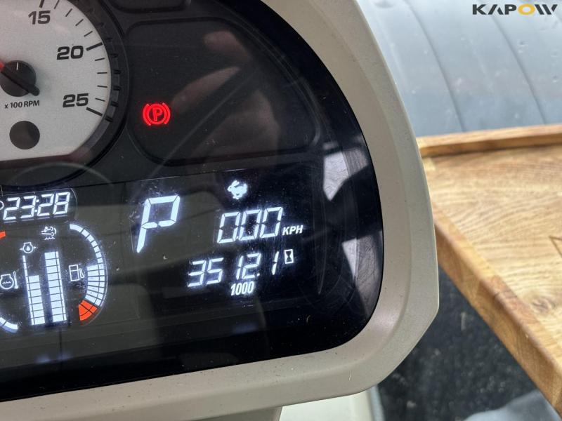 Massey Ferguson 8740S tractor 54