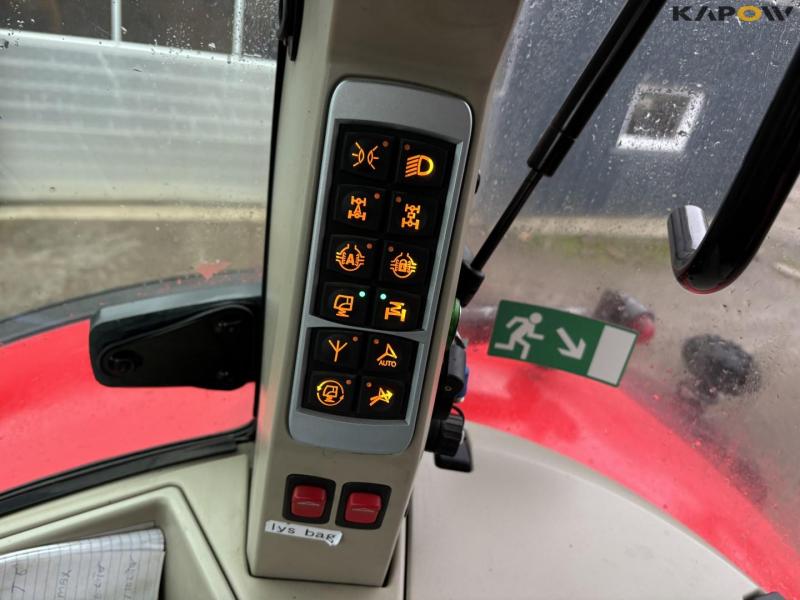 Massey Ferguson 8740S tractor 64