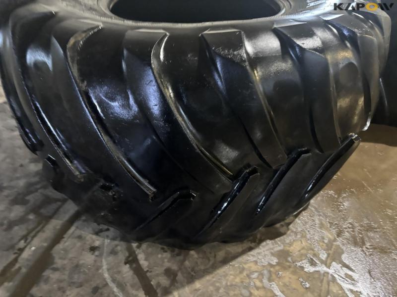 Michelin 1050/50-R32 tires 12