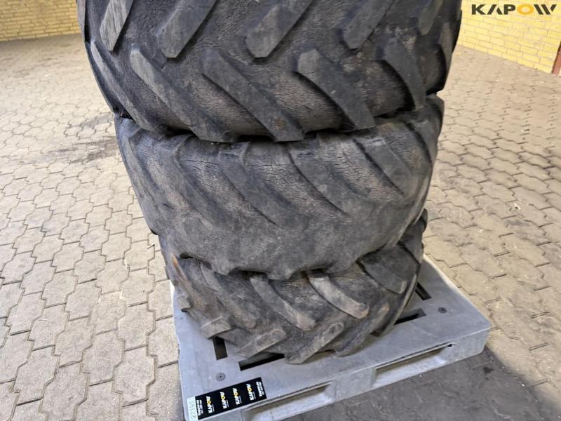 Michelin 405/70-R20 complete wheels - 4pcs 10