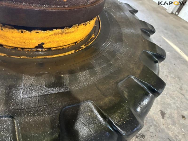 Michelin 620/75-R26 twin wheels 12