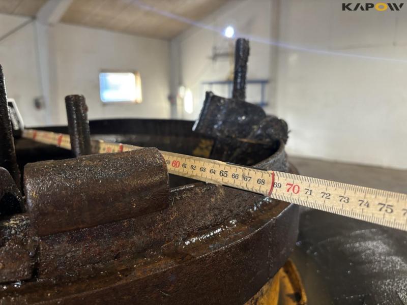 Michelin 620/75-R26 twin wheels 16