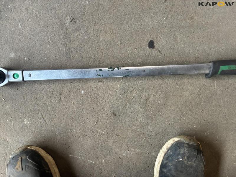 Torque wrenches 11