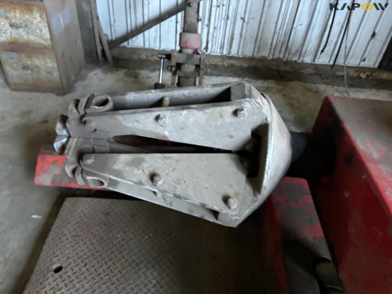 Mondolf Ferro TBE 156 tire machine + cabinet 16