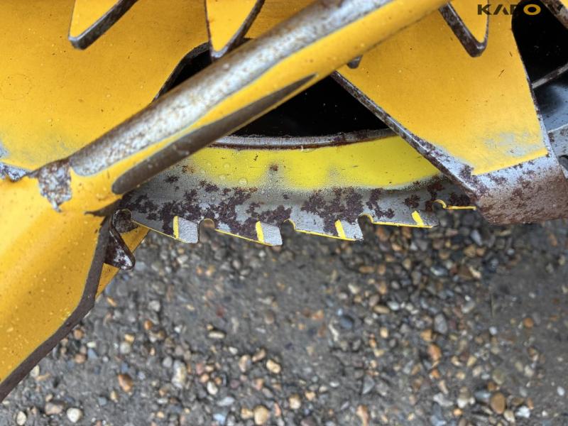 New Holland corn header 12 row 8
