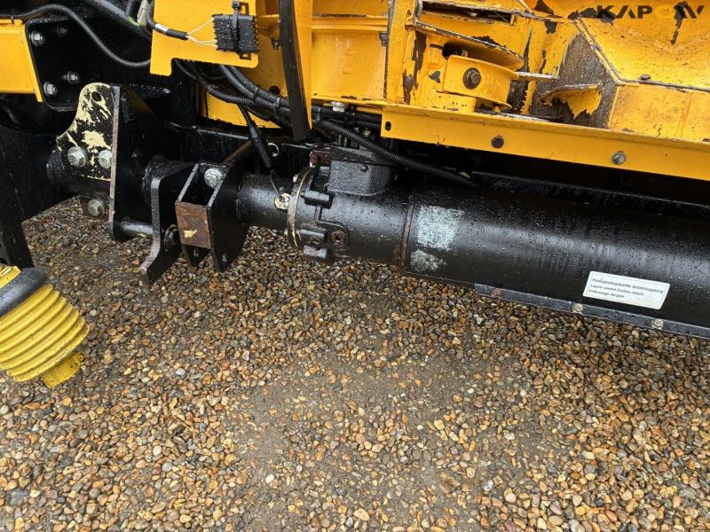New Holland corn header 12 row 22