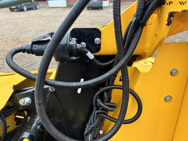 New Holland corn header 12 row 33