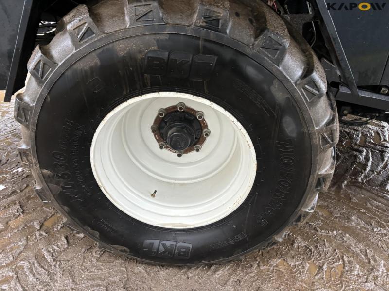 New Holland BB9080 baler 60