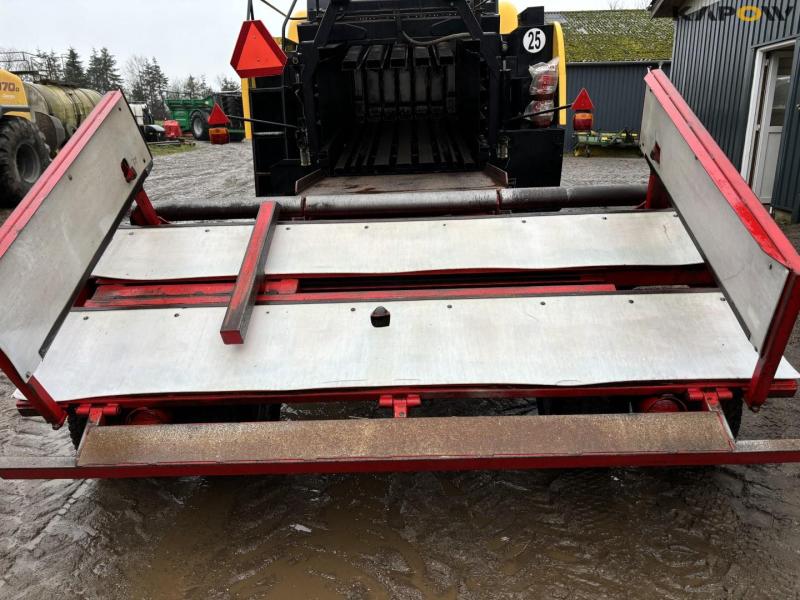 New Holland BB9080 baler 72