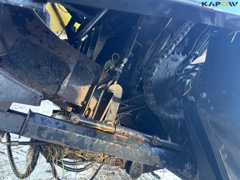 New Holland BB940R mini big baler 22