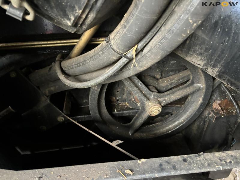 New Holland CX8060 combine harvester 64