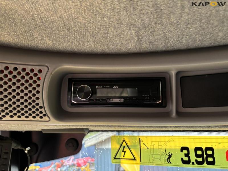 New Holland CX8060 combine harvester 77