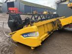 New Holland CX8060 combine harvester 8