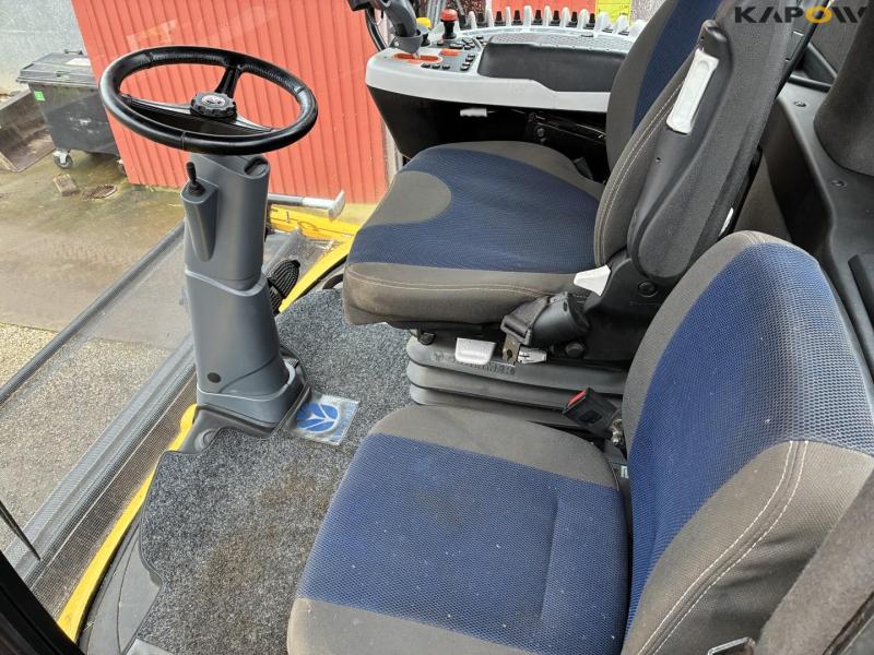 New Holland FR 650 forage harvester 60