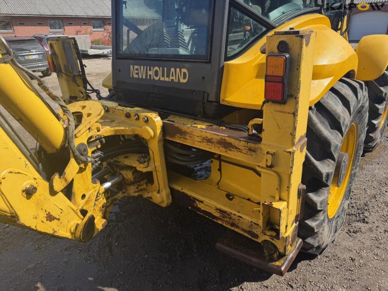 New Holland LB115B-4PS backhoe loader 14