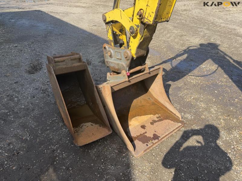 New Holland LB115B-4PS backhoe loader 24