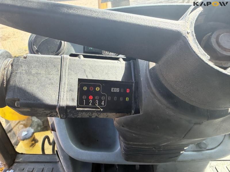 New Holland LB115B-4PS backhoe loader 27