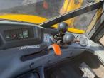 New Holland LB115B-4PS backhoe loader 40